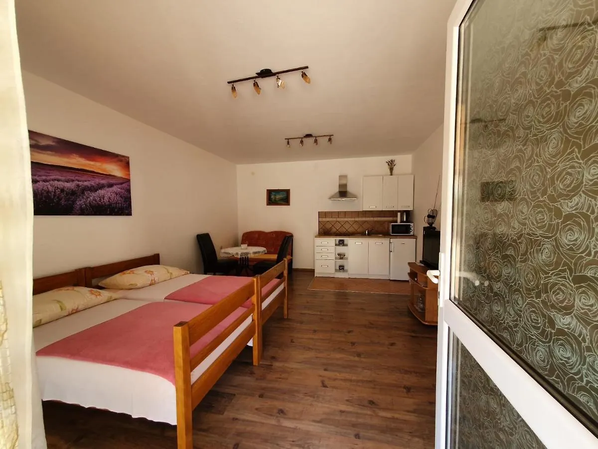 Apartments Topalovic Kostrena